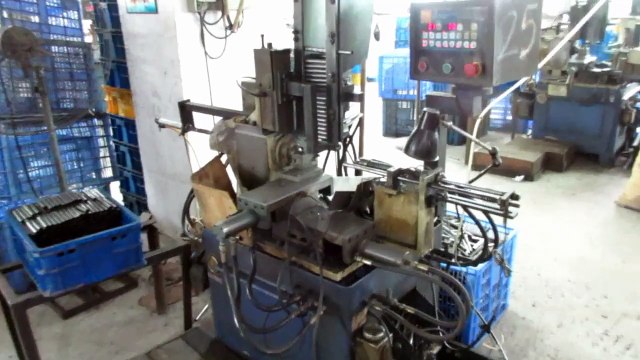 Kitchen Cabinet Hardware & Kitchen Cabinet Fittings - China: Eco Gas Spring / Production 3