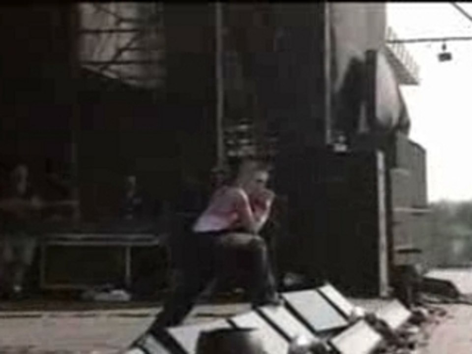 Mudvayne - Dig (OzzFest)