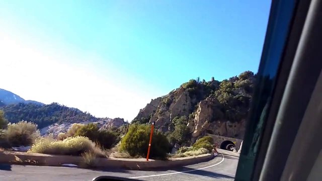 Qui fait le malin tombe dans le ravin (en Subaru)