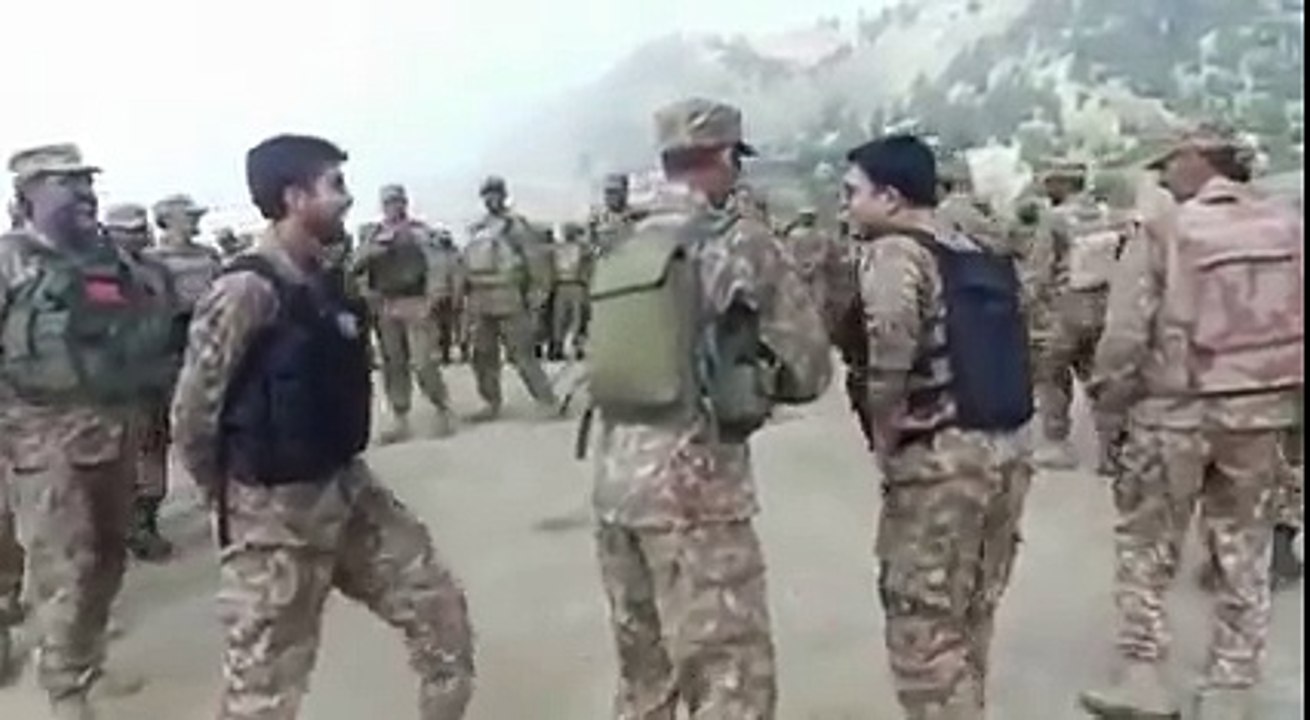 Pak Army Dance in waziristan