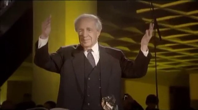 Pierre Boulez dirige l'Orchestre de Paris au Musée du Louvre en 2008