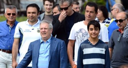 Aziz Yıldırım'dan Acun Ilıcalı'ya: Fenerbahçe'yi Rezil Ediyorlar