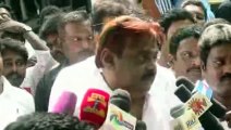 Vijayakanth spits on reporter video