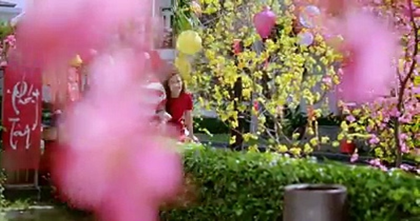 Có thánh nào soi được ông Lộc xuất hiện mấy lần trong MV này không Nôn tết quá mấy thím ơi