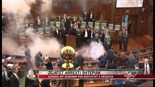 Gjykata jep vendimin për deputetët e opozitës - News, Lajme - Vizion Plus