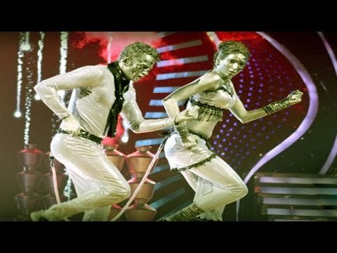 Hot Karishma Tanna's SMASHING Performance | Country Club's New Year Bash 2015