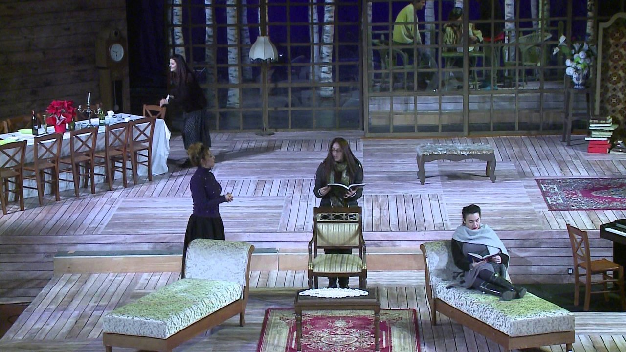 TRI MOTRAT E ANTON CHEKHOV
