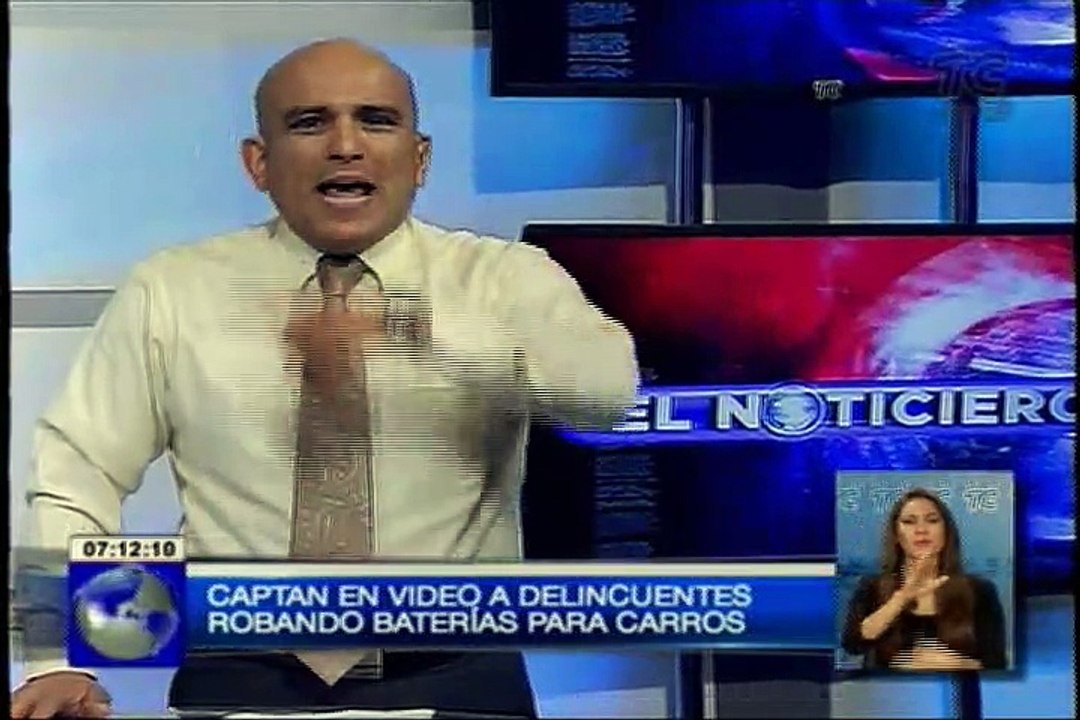 Captan en video a delincuentes robando baterías para carros