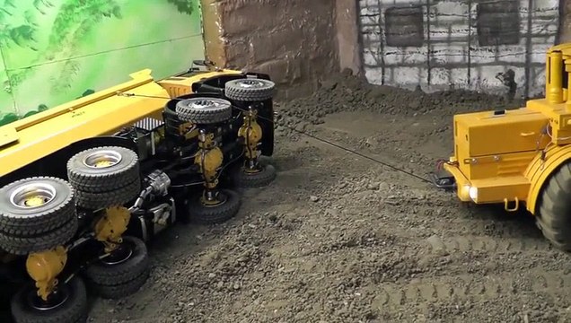 RC TRUCK ACCIDENT, RC TIPPER ACCIDENT, RC UNFALL AUF DER BAUSTELLE Stunning Videos