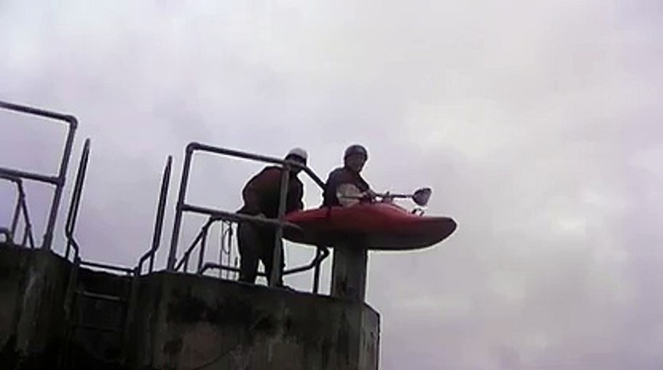 Magnifique lancement d'un kayak... FAIL énorme
