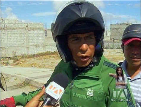 Moradores del barrio Eucaliptos piden arreglar la vía principal