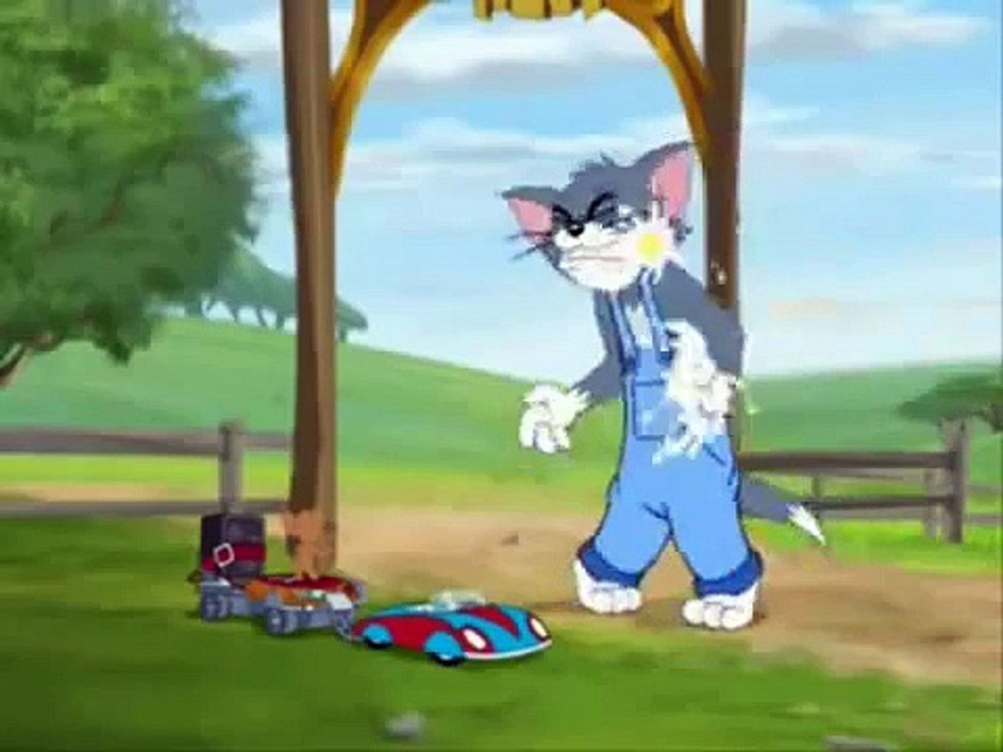 Watch Tom And Jerry - The Fast and The Furry Trailer