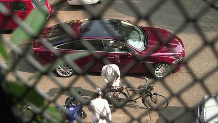 Jaguar XJ против Dabbawalla вызов доставки