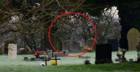 İngiliz Fotoğrafçı, Ata Binen Hayaleti Fotoğrafladı