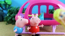 Pig George e Peppa Pig Pilotam o helicóptero da Polly Pocket  Greatest Videos