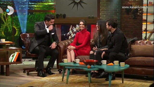 Beyaz Show Çağatay Ulusoy hayranı yeni yıla mutlu girdi!