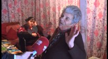 Bashkëjetojnë me minjtë, familja jeton në barake në qendër të Durrësit- Ora News- Lajmi i fundit-