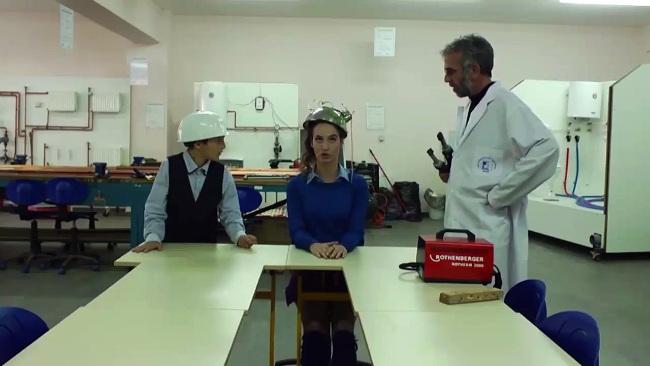 O duhesh mem kallxu drejt .... Mu qu nkom me nejt drejt A