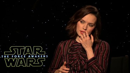 Daisey Ridley INTERVIEW - STAR WARS: THE FORCE AWAKENS (2015)