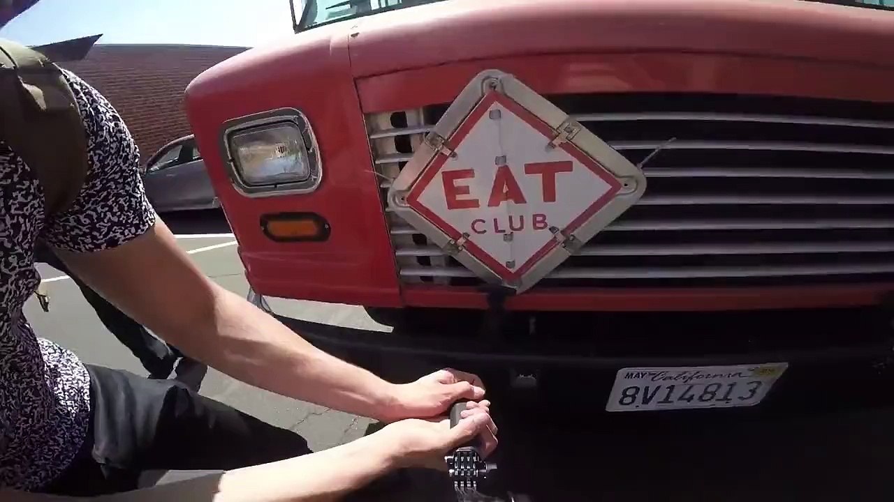 Jake Paul Daily Life Day 5 Running Shirtless Through The Mall