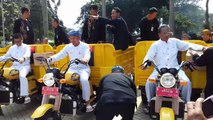 Wali Kota Bogor Keliling Balaikota Pakai Motor Angkut Sampah