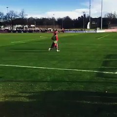 Douglas Costa a des chevilles élastiques