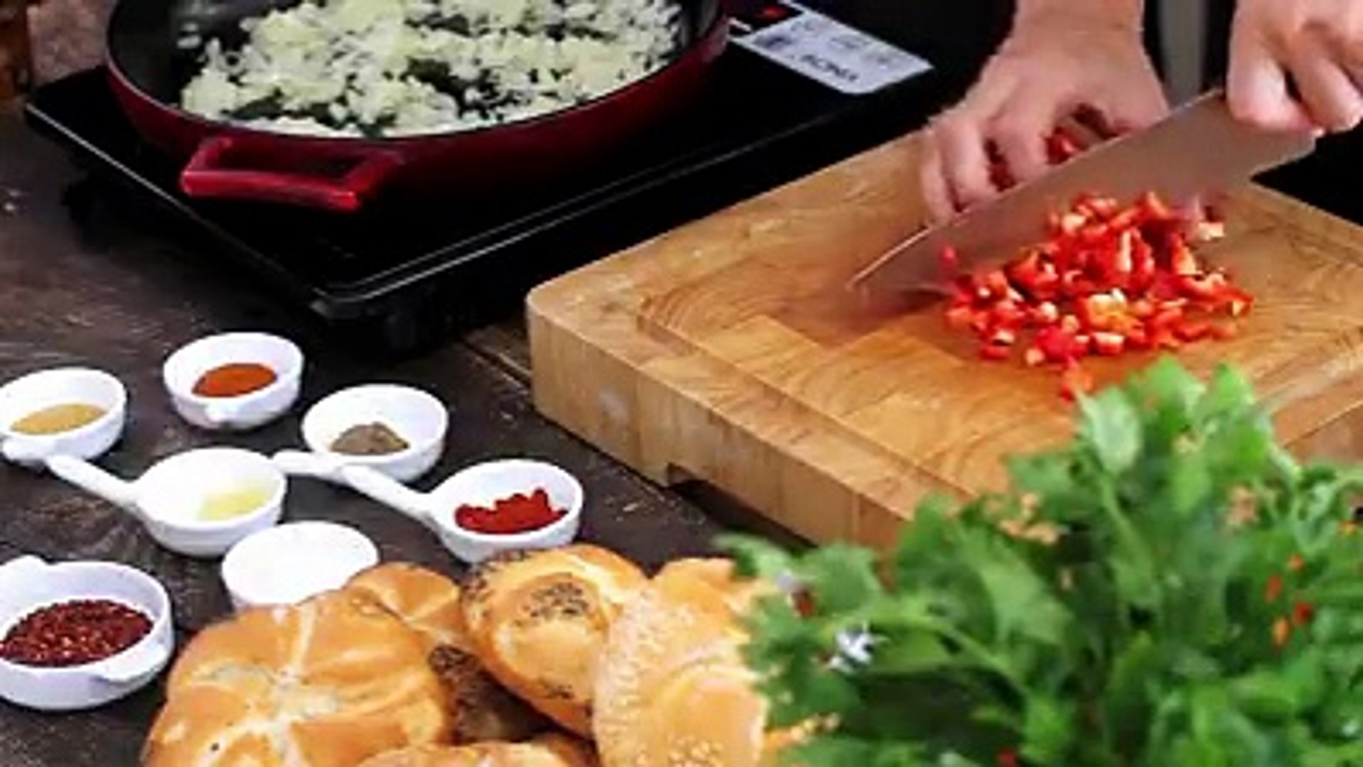 How to make Shashuka - Eggs in Tomato Sauce