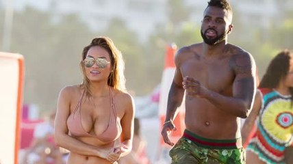 Jason Derulo y Daphne Joy se broncean el la tarde de año nuevo