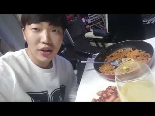 김치볶음밥 해주는 잘생긴 오빠