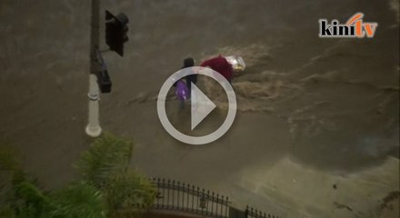 Tanah runtuh, banjir akibat E Nino