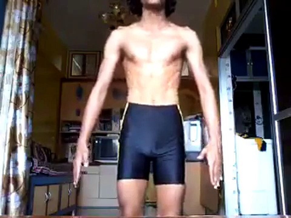 Body builder ko body move karte howe lazme dakhye