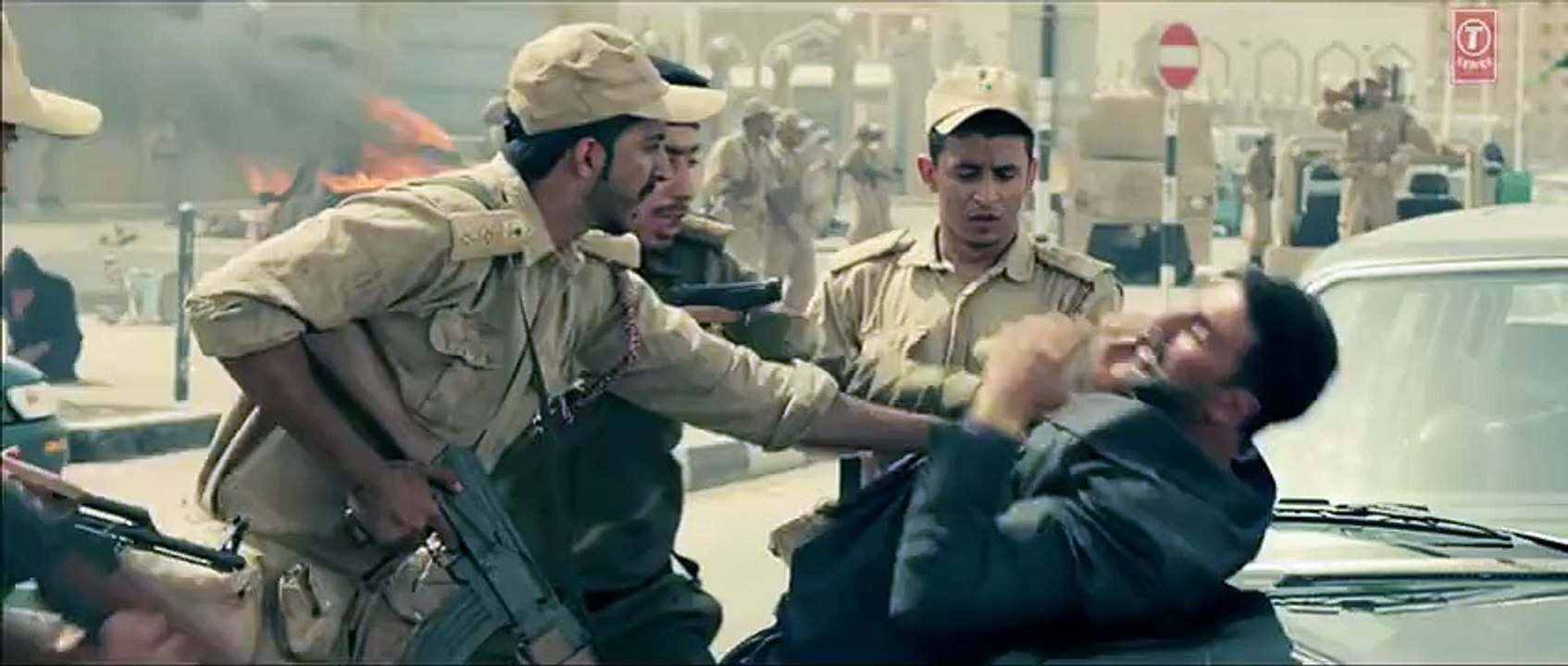 AIRLIFT THEATRICAL TRAILER  Akshay Kumar, Nimrat Kaur  Releasing on 22nd January, 2016 T-Series