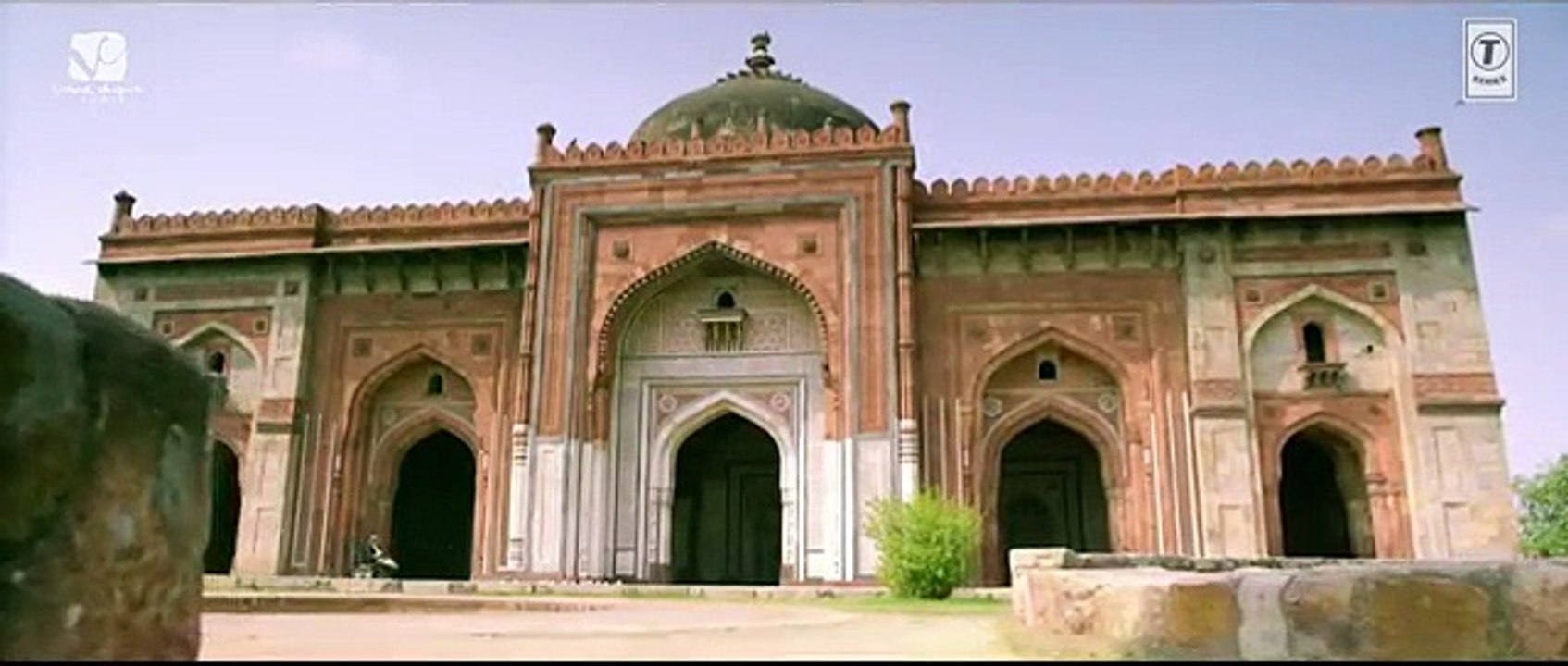 Making of 'Maula' Song _ WAZIR _ Amitabh Bachchan, Farhan Akhtar _ by V Studio