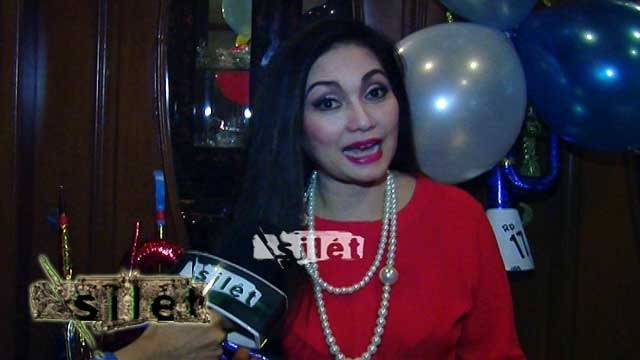 Kebahagiaan Nia Bersama Anak dan Sahabat - Silet 07 Januari 2016