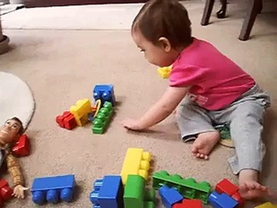 babies development at 9 months