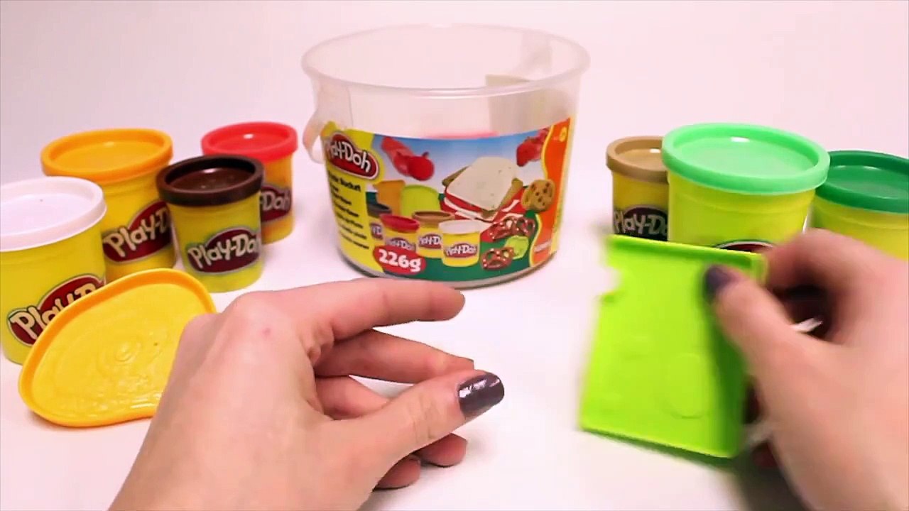 Play-Doh Picnic Bucket How to make playdough sandwich Playdoh Picnic Bucket Hasbro Toys