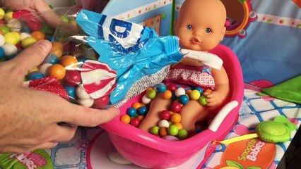 Nenuco Poupée Bathtime Gumball Bain Surprise Jouets Les Nouveau-Nés LHeure Du Bain De Bébé-Jouet