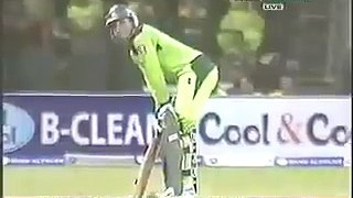 Pakistan Super League Fans_3Thrilling Flashback Abdul Razzaq played an outstanding innings of 109 off 71 balls and win the match for Pakistan single handed against South Africa