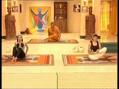 Yoga Exercises for Menstrual Disorders - Irregular Periods Problems, Diet Tips in Italian