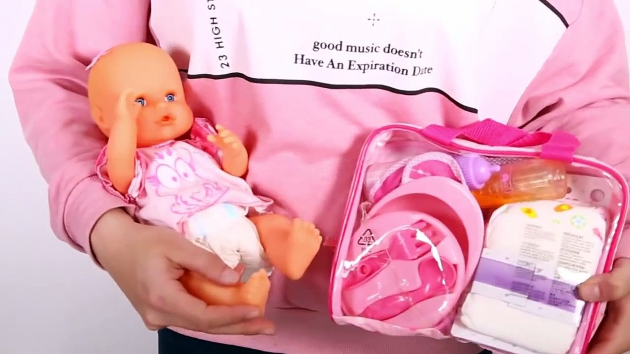 Baby Doll Nenuco Baby Girl Change Diaper How to Bath a Baby Toy Videos