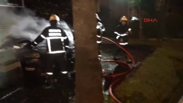 Oto Galeriye Molotof Kokteyli Attılar