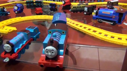 Video herunterladen: Thomas e seus amigos Thomas and his friends completo