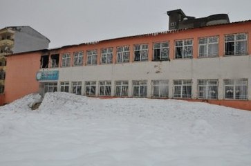 Şırnak'ta Ydg-H'li Teröristler Okul Yaktı