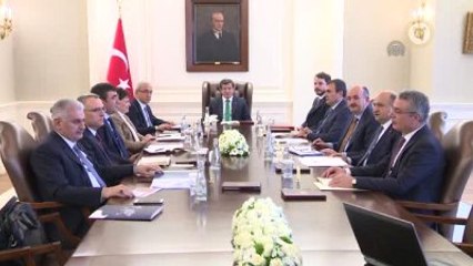 Başbakan Davutoğlu, Yatırımlar Değerlendirme Toplantısı'na Katıldı