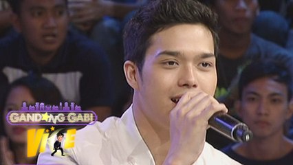 GGV: Elmo sings 'Girl Be Mine' for Pia