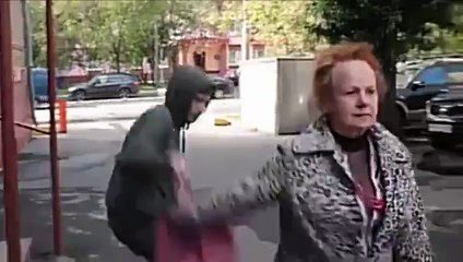 Реклама о пенсионерке и гопнике  Advertising on the pensioner and the thief