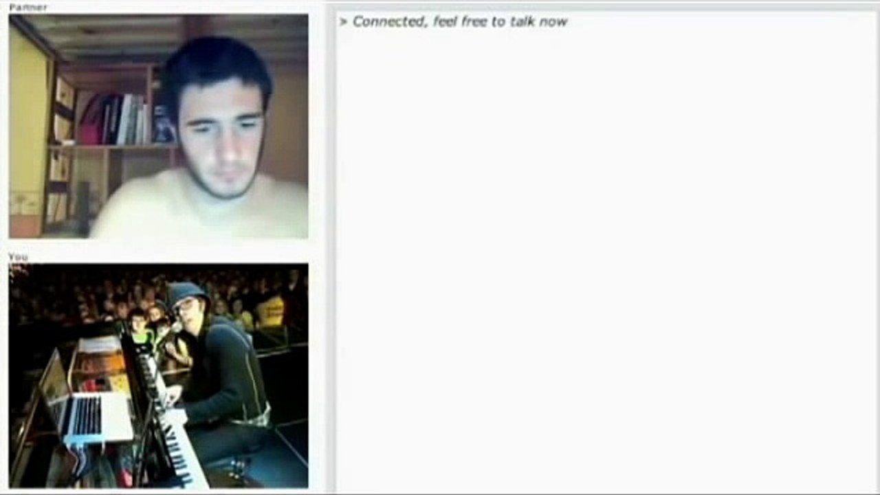 Cet artiste fait un concert sur Chatroulette en public et diffuse en direct les images - Ben Folds