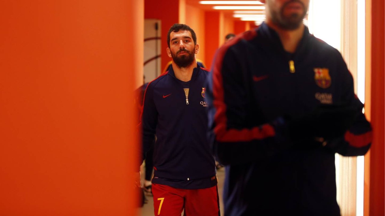 Arda Turan and Aleix Vidal make their FC Barcelona debuts