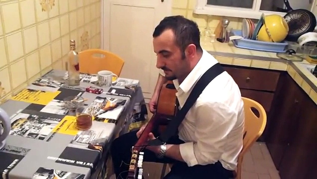 Hiç Kimse ● Cem Gelinoğlu