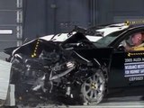 2005 Audi A6 moderate overlap IIHS crash test